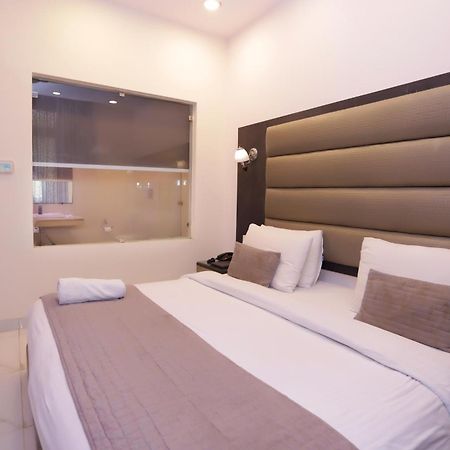 Hotel Pk Residency Noida Eksteriør billede