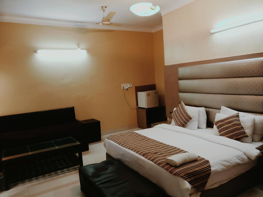 Hotel Pk Residency Noida Eksteriør billede