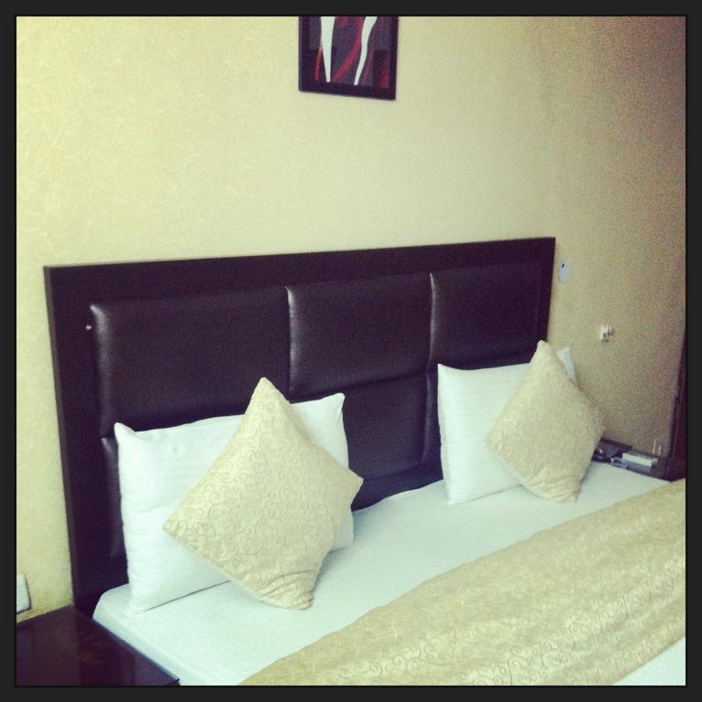Hotel Pk Residency Noida Værelse billede