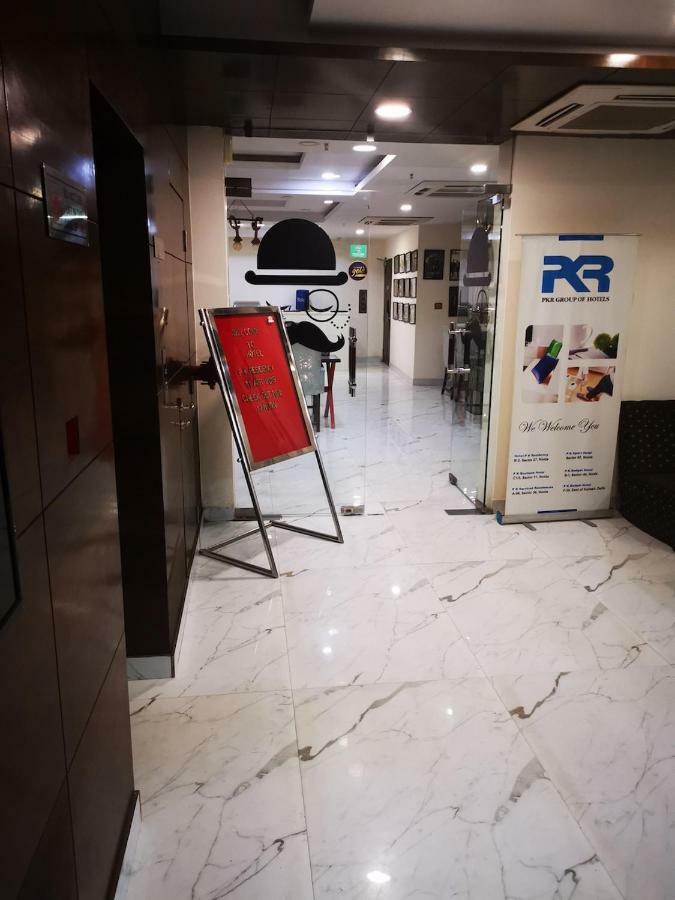 Hotel Pk Residency Noida Eksteriør billede